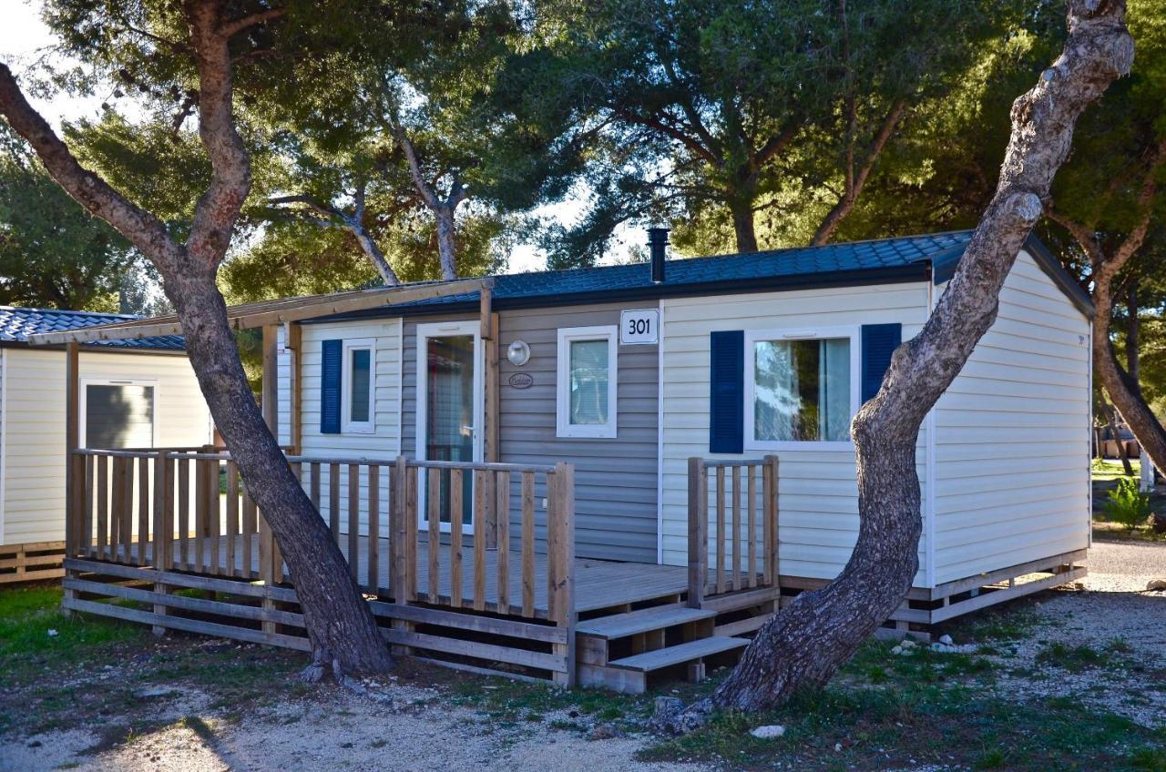 Martigues, Camping De L'Arquet **** Exterior photo